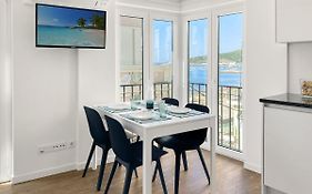 Sea Light Apartment Sesimbra. 2 Bedrooms, 6 Guests
